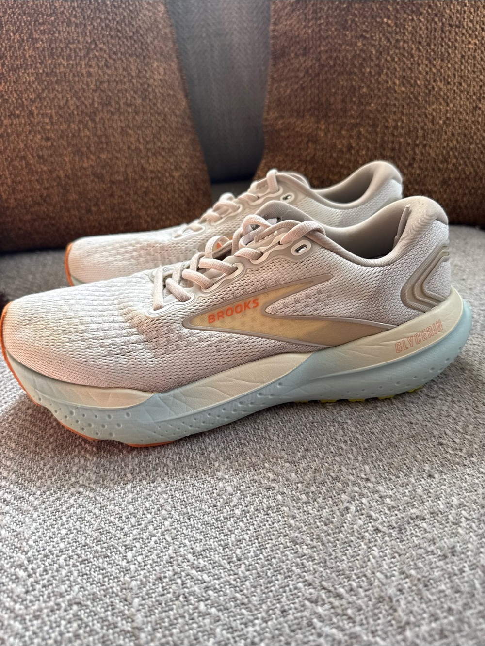Brooks Women's Running Shoes in Light Beige